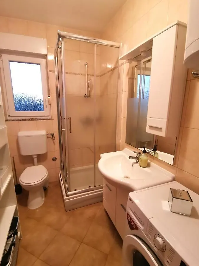 Apartment Leona Fazana
